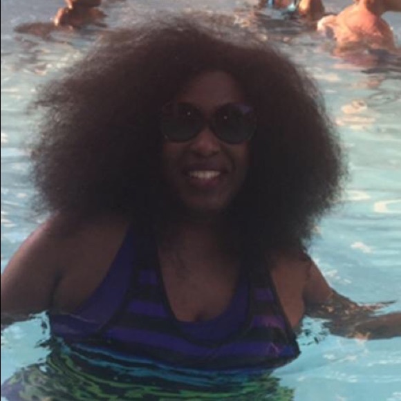 Meet your Posher, Cindy - Picture 1 of 1